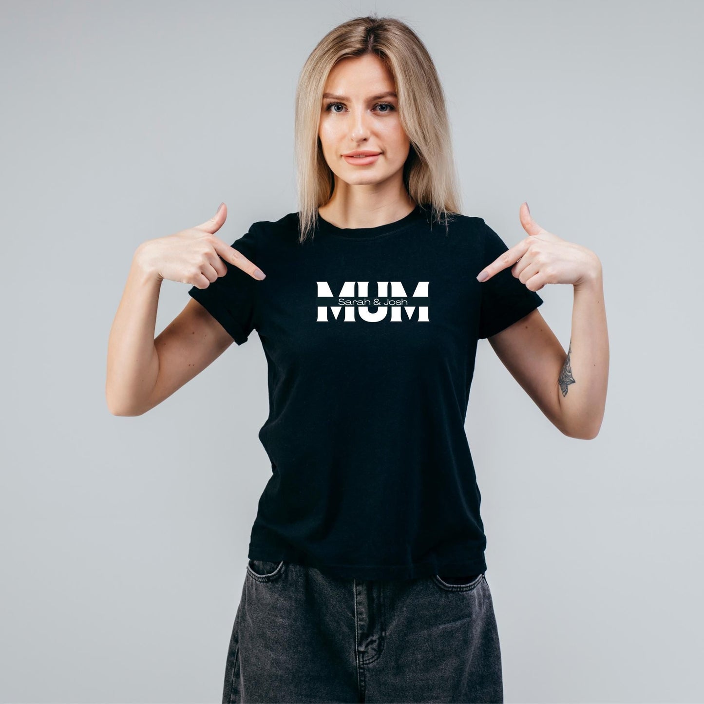 Personalised Mom Shirt with Kids Name, Custom Mom Shirt, Kids Name Shirt, Custom Mom Gift, Mother's Day Shirt, Shirts for Mum, Gift for Mom